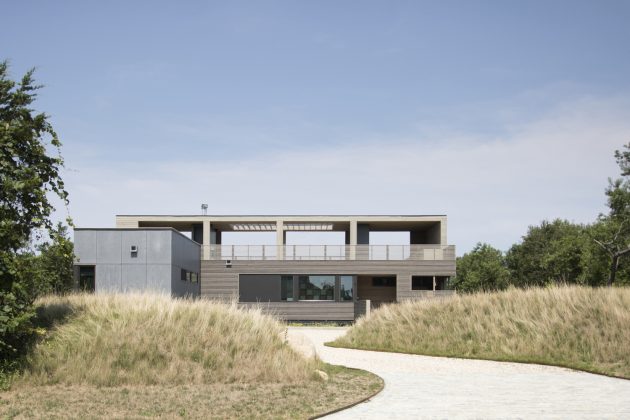 North Fork Bluff House by Resolution: 4 Architecture in Mattituck, NY