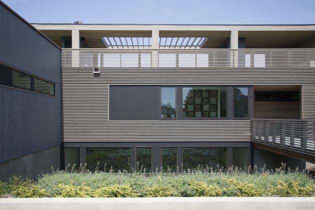 North Fork Bluff House by Resolution: 4 Architecture in Mattituck, NY