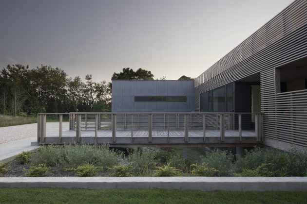 North Fork Bluff House by Resolution: 4 Architecture in Mattituck, NY