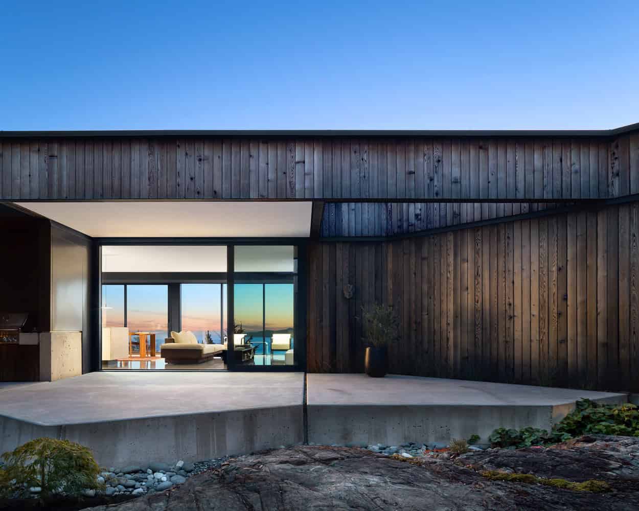 Okada Marshall House by D'Arcy Jones Architects in Sooke on Vancouver Island Okada Marshall House by D'Arcy Jones Architects in Sooke on Vancouver Island