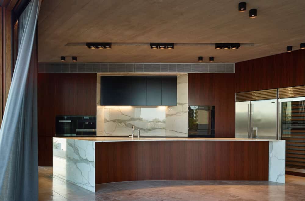 V House by Shaun Lockyer Architects in Queensland, Australia