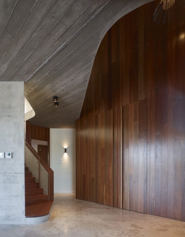 V House by Shaun Lockyer Architects in Queensland, Australia