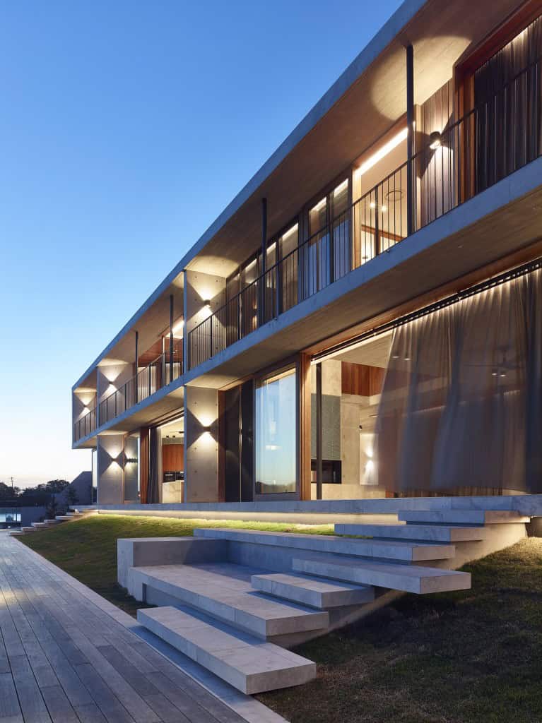 V House by Shaun Lockyer Architects in Queensland, Australia