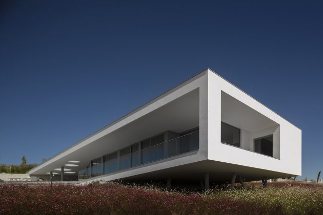 Zauia House by Mario Martins Atelier in Odiaxere, Portugal