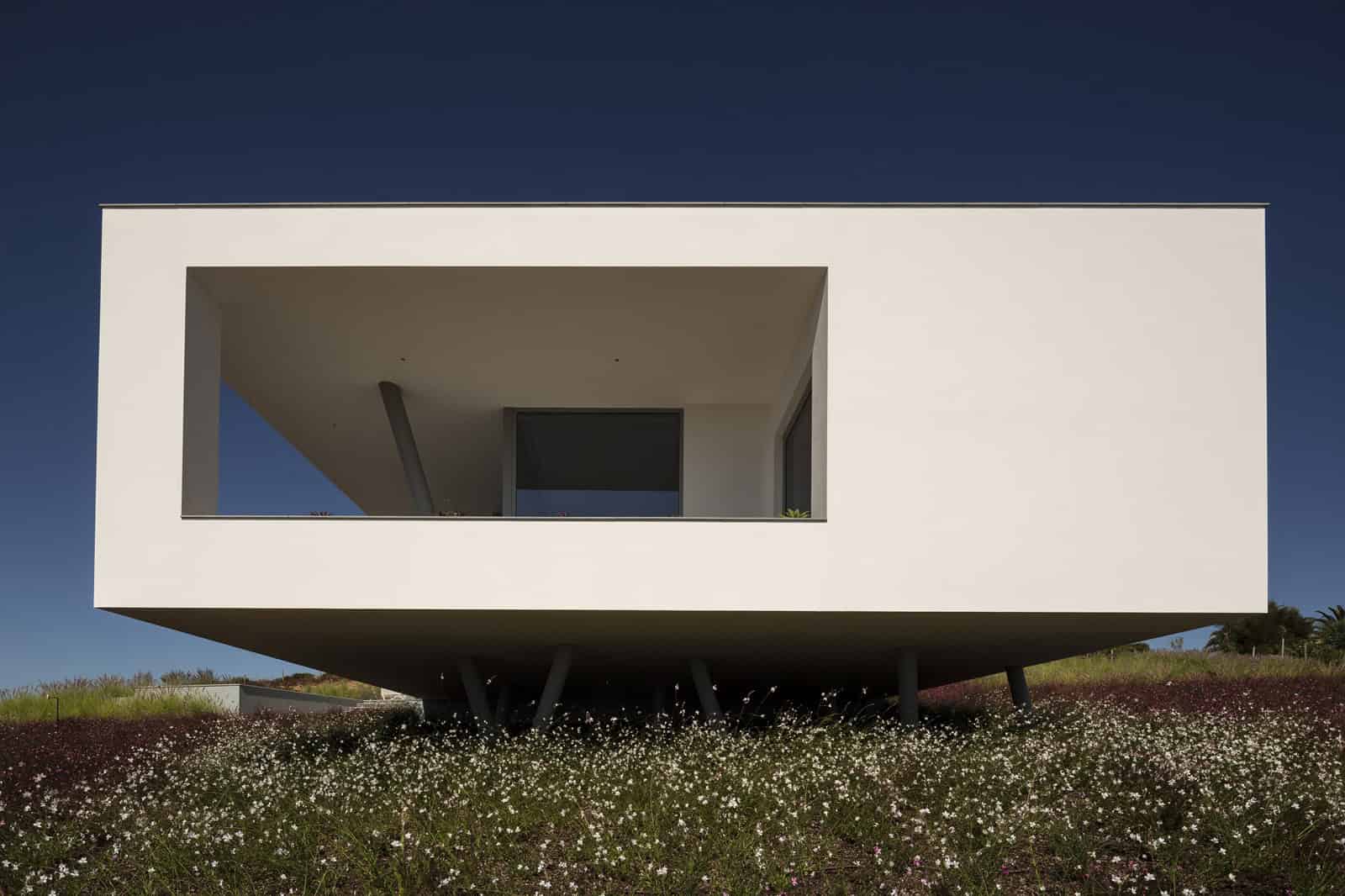 Zauia House by Mario Martins Atelier in Odiaxere, Portugal Zauia House by Mario Martins Atelier in Odiaxere, Portugal