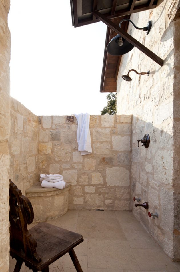 14 Epic Photos That Will Make You Want An Outdoor Shower