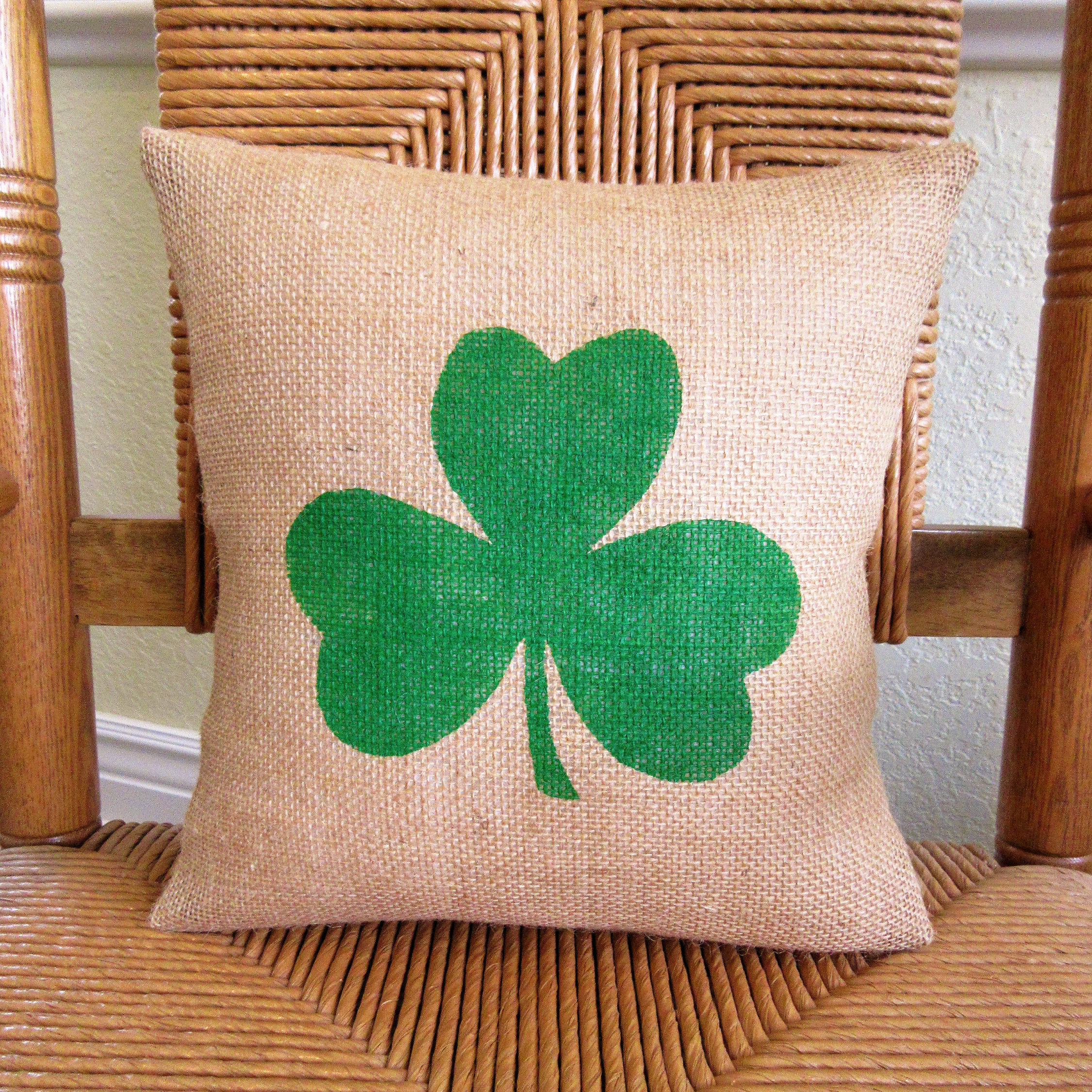 15 Enchanting Handmade St. Patrick's Day Pillow Designs That Make Great Gifts