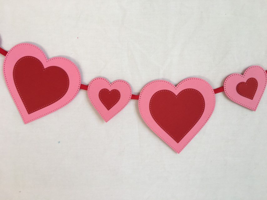 15 Sweet Handmade Valentine's Day Banner Designs To Spice Up The Atmosphere