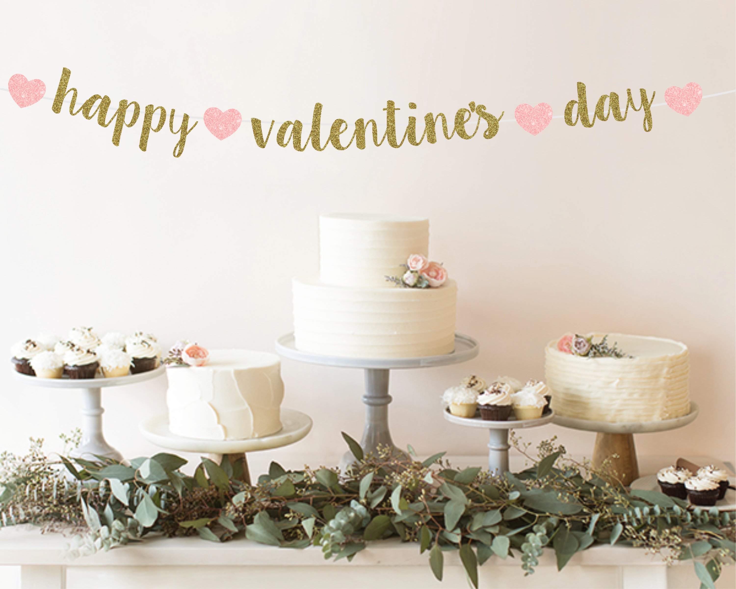 15 Sweet Handmade Valentine's Day Banner Designs To Spice Up The Atmosphere