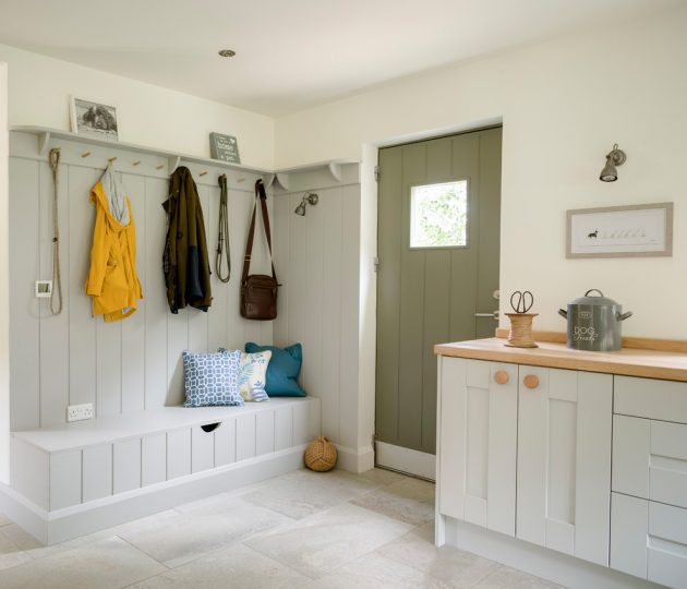 15 Farmhouse Entry Hall Designs That Will Give You A Warm Welcome