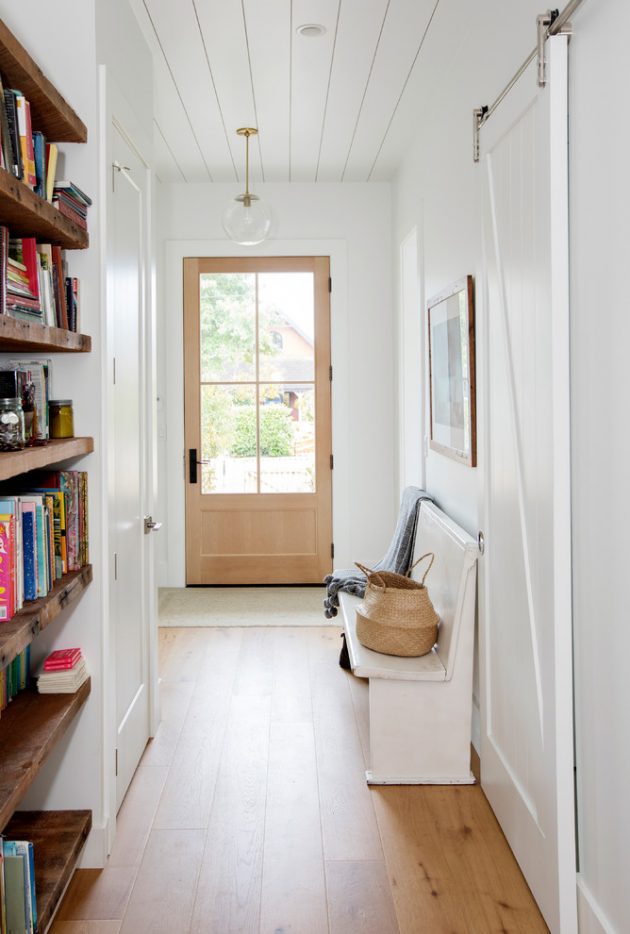 15 Farmhouse Entry Hall Designs That Will Give You A Warm Welcome