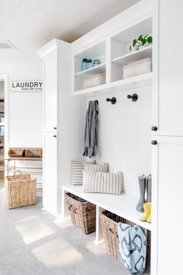 15 Farmhouse Entry Hall Designs That Will Give You A Warm Welcome