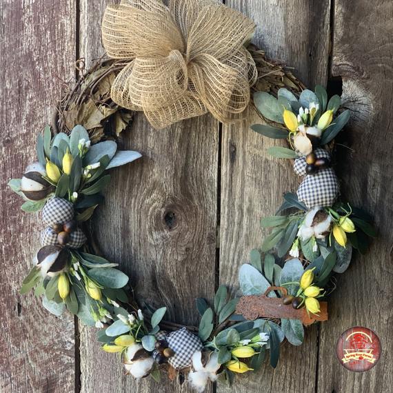 18 Charming Handmade Floral Spring Wreath Designs To Refresh Your Front Door