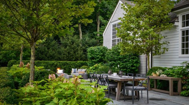 17 Dazzling Farmhouse Patio Designs You Need On Your Deck