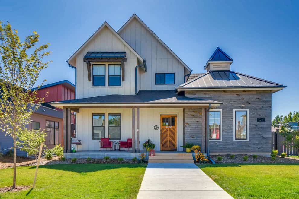 18 Beautiful Farmhouse Exterior Designs You Will Fall In Love With