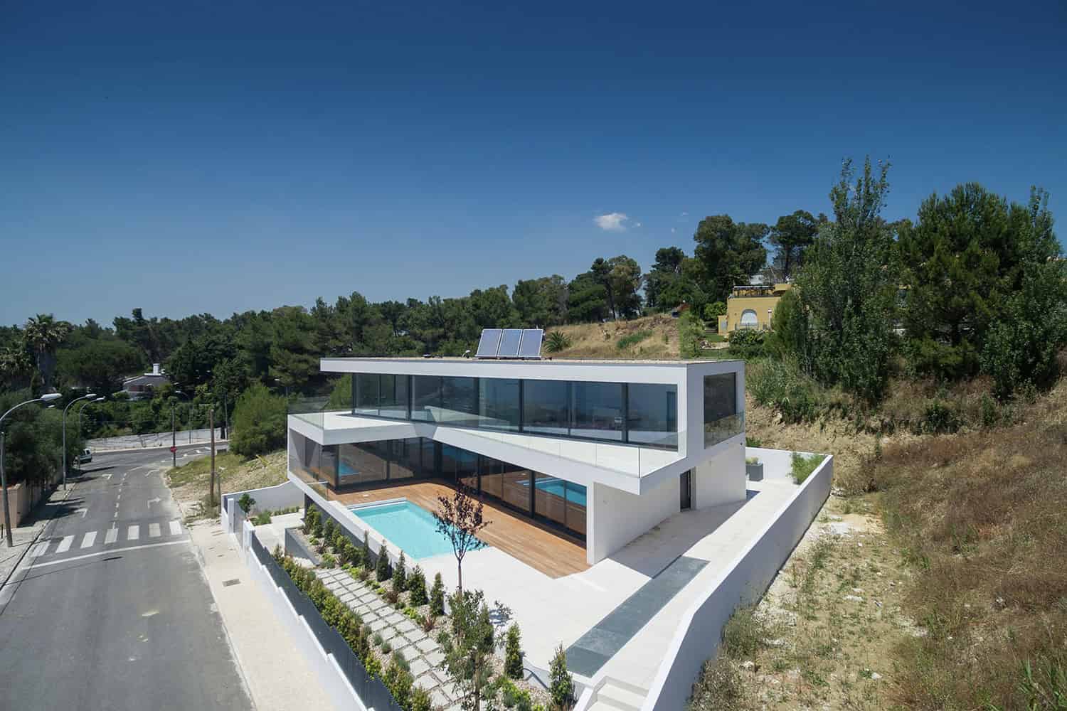 JC House by JPS Atelier in Cruz Quebrada, Portugal