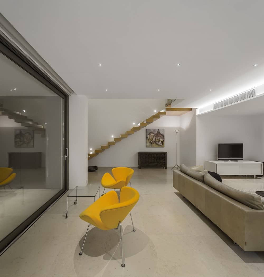 Malaca House by Mario Martins Atelier in Lagos, Portugal Malaca House by Mario Martins Atelier in Lagos, Portugal