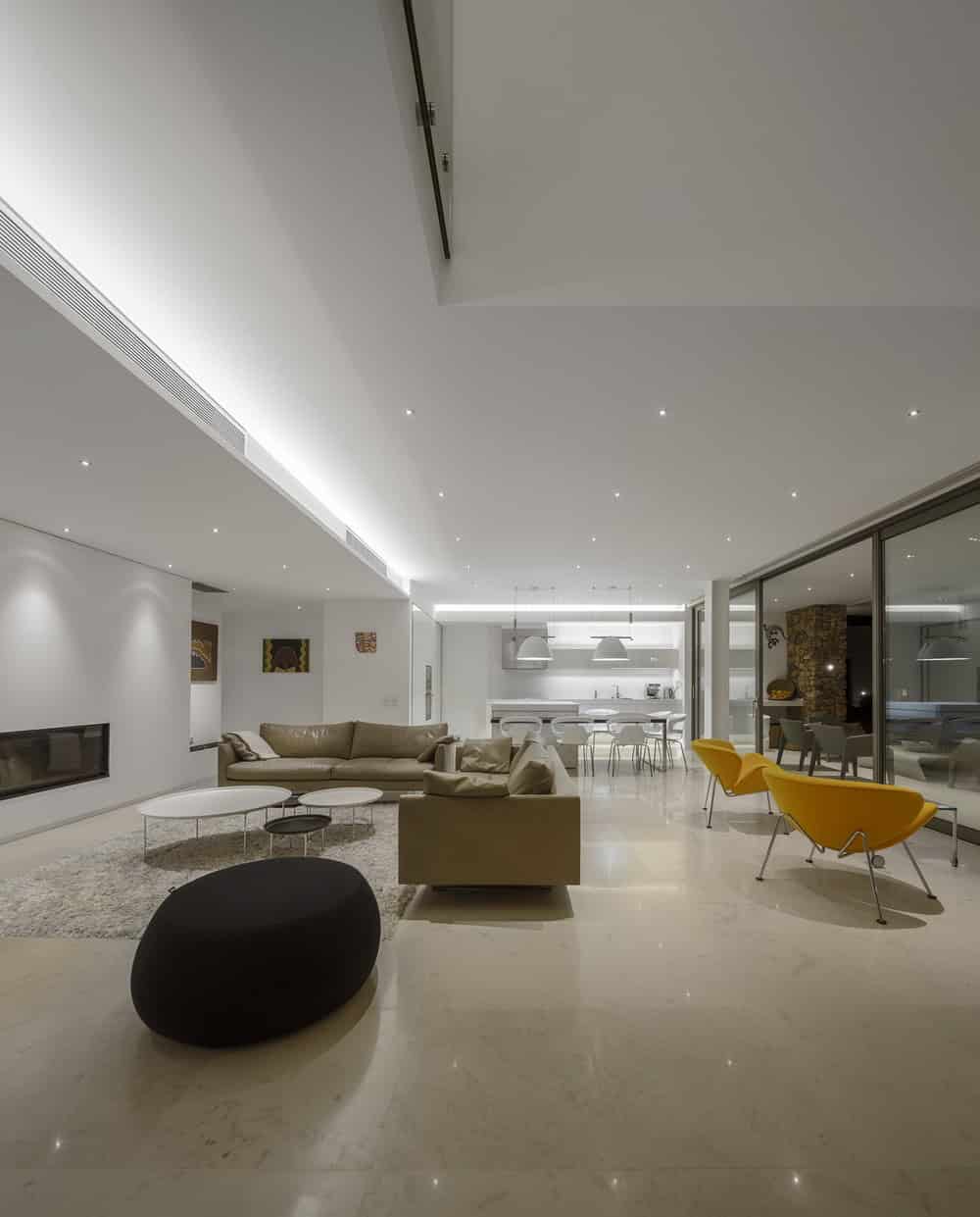 Malaca House by Mario Martins Atelier in Lagos, Portugal