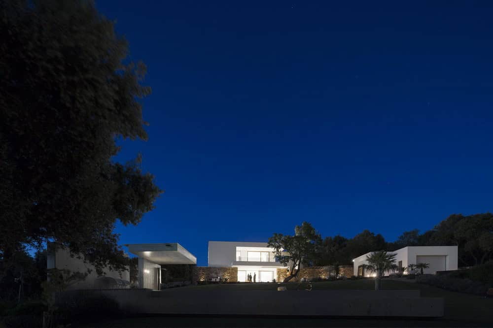Malaca House by Mario Martins Atelier in Lagos, Portugal