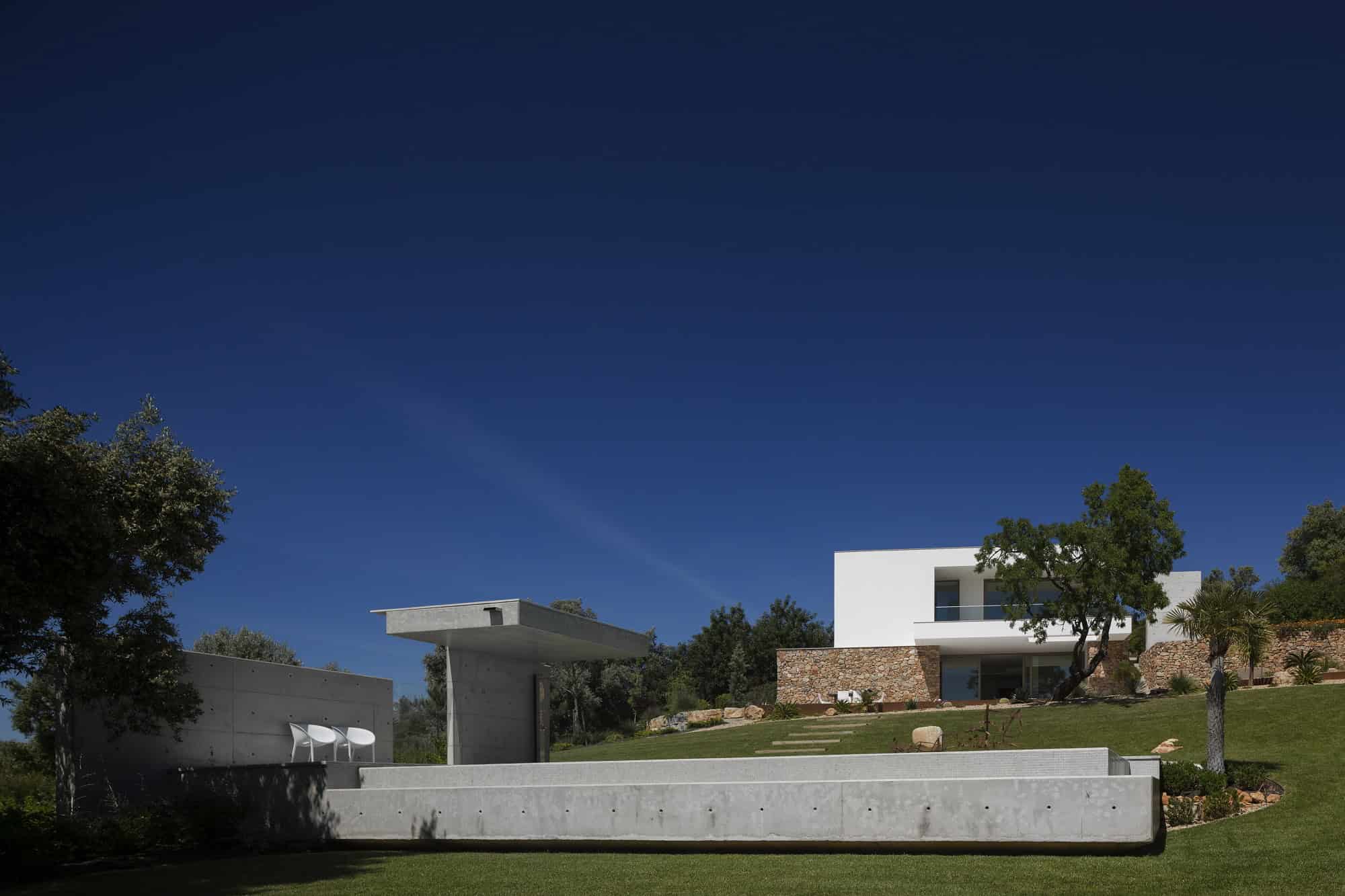Malaca House by Mario Martins Atelier in Lagos, Portugal