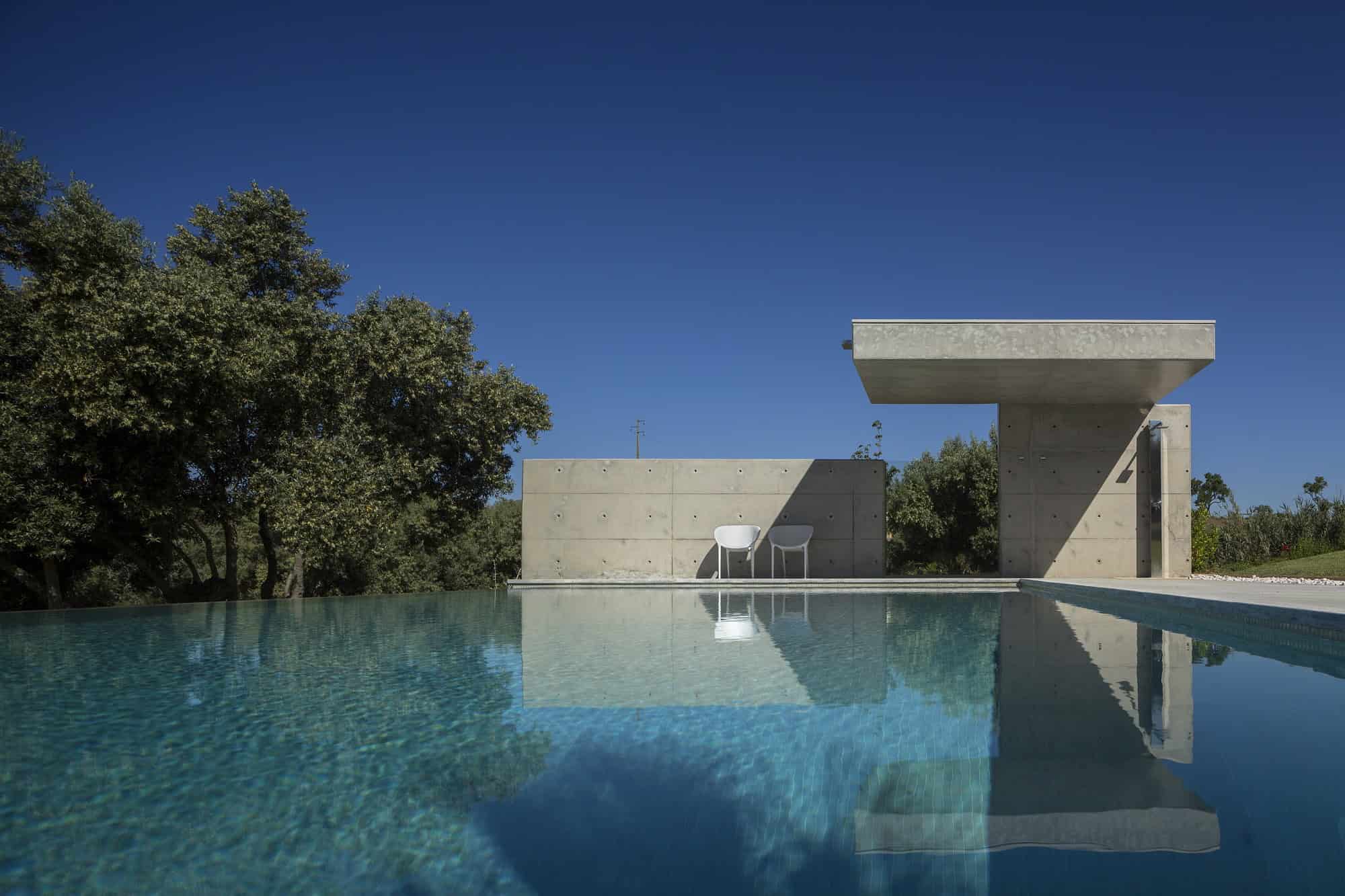 Malaca House by Mario Martins Atelier in Lagos, Portugal