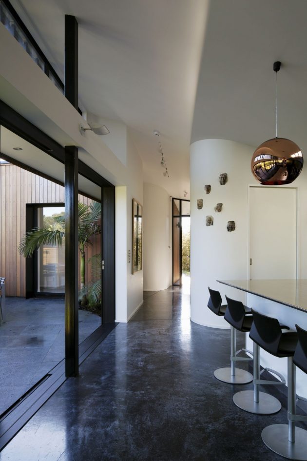 S House by Glamuzina Paterson Architects in Auckland, New Zealand