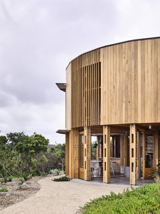St. Andrews Beach House by Austin Maynard Architects in Victoria, Australia