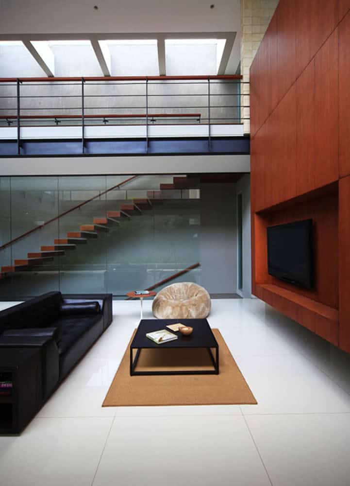 Tan Residence by Chrystalline Artchitect in Jakarta, Indonesia