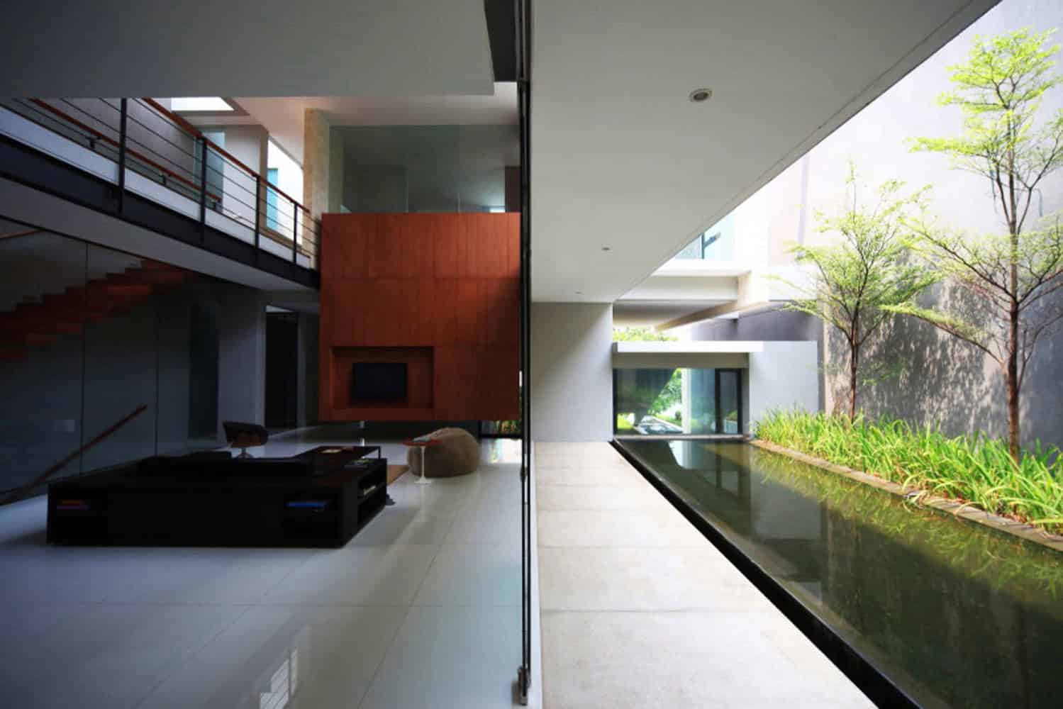 Tan Residence by Chrystalline Artchitect in Jakarta, Indonesia