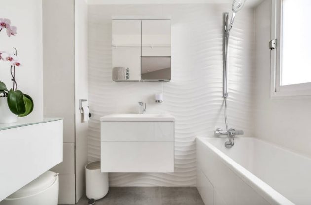 15 Creative Ways To Visually Enlarge Your Small Bathroom