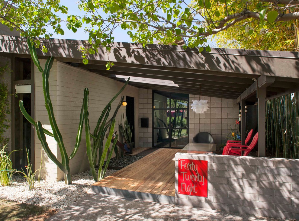 15 Fantastic Mid-Century Modern Porch Designs You'll Adore
