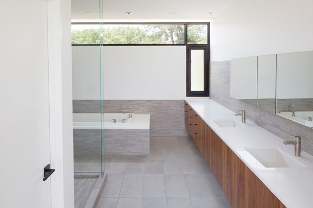 Baulinder Haus by Hufft Projects in Mission Hills, Kansas
