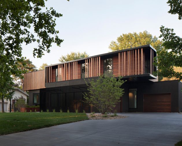 Baulinder Haus by Hufft Projects in Mission Hills, Kansas