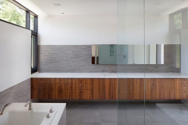 Baulinder Haus by Hufft Projects in Mission Hills, Kansas
