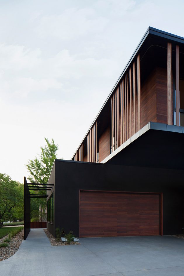 Baulinder Haus by Hufft Projects in Mission Hills, Kansas