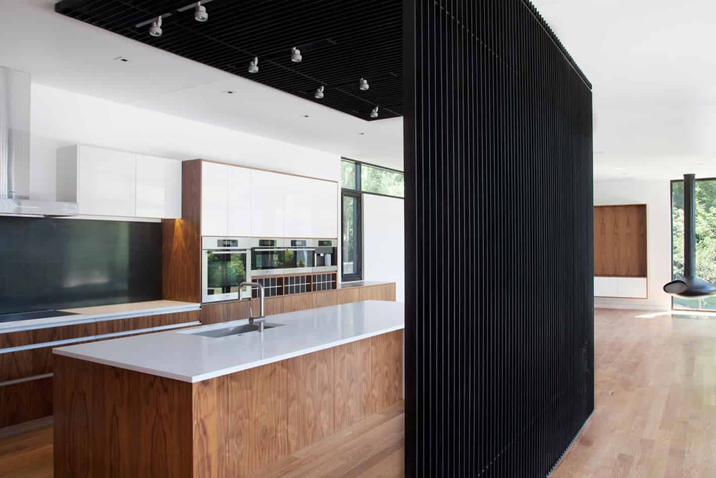 Baulinder Haus by Hufft Projects in Mission Hills, Kansas