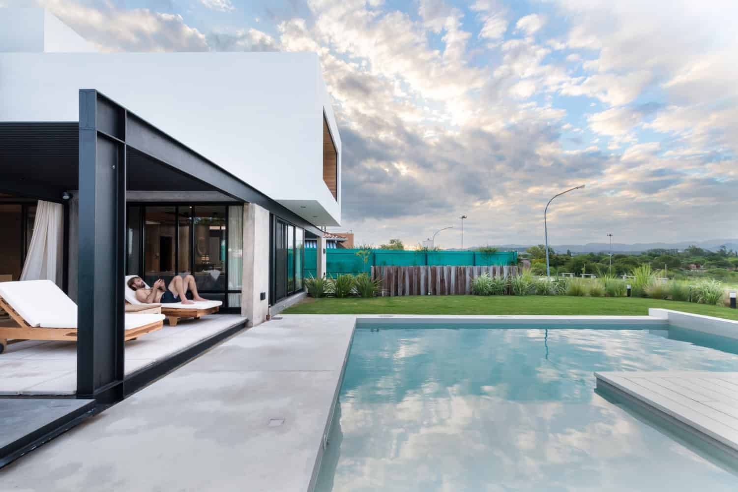 Cientocinco House by JAMStudio Arquitectos and Ivanna Cresta in Cordoba, Argentina Cientocinco House by JAMStudio Arquitectos and Ivanna Cresta in Cordoba, Argentina