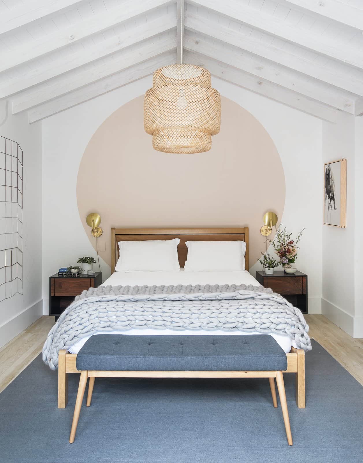 A Hamptons Beach Retreat gets a Scandinavian-Style Interior Makeover A Hamptons Beach Retreat gets a Scandinavian-Style Interior Makeover