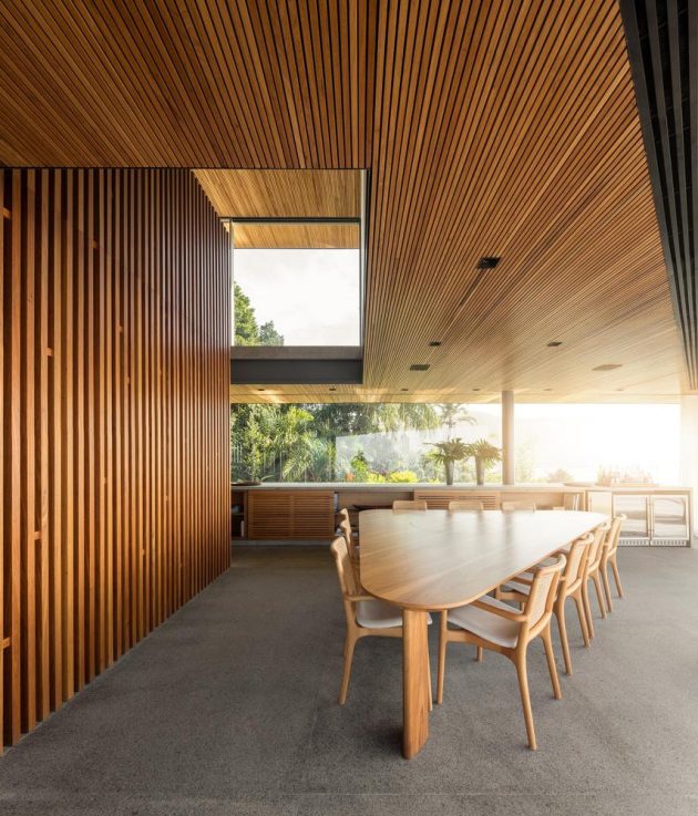 Peninsula House by Bernardes Arquitetura in Sao Paulo, Brazil