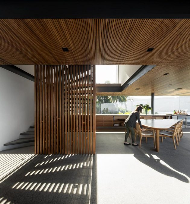 Peninsula House by Bernardes Arquitetura in Sao Paulo, Brazil