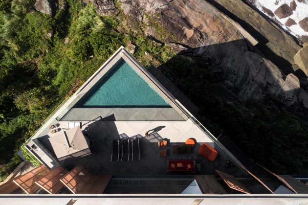 Peninsula House by Bernardes Arquitetura in Sao Paulo, Brazil
