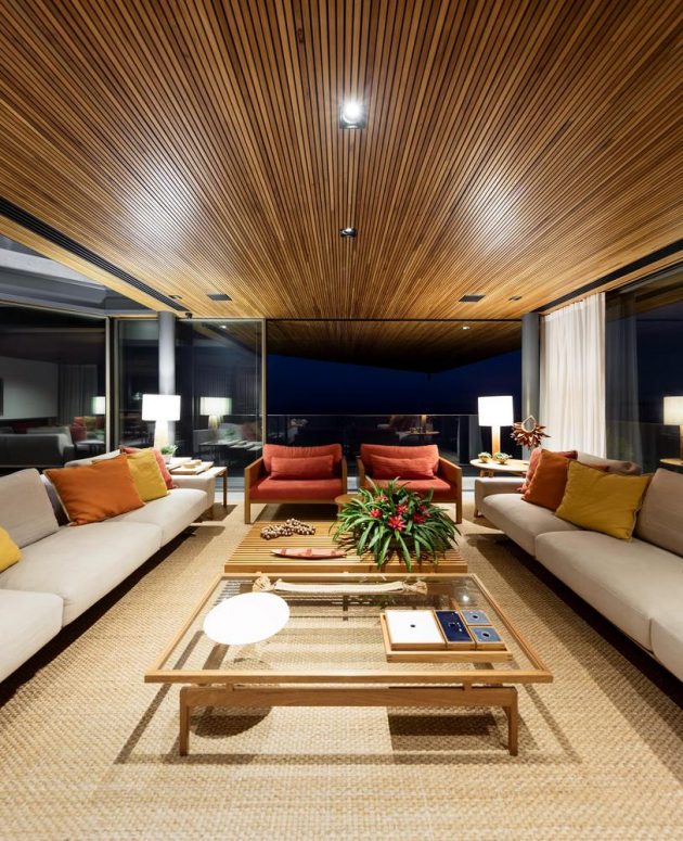 Peninsula House by Bernardes Arquitetura in Sao Paulo, Brazil