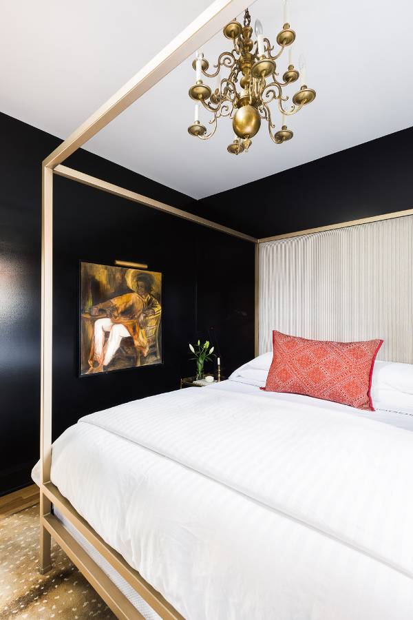 Metallic Accents Metallic Accents