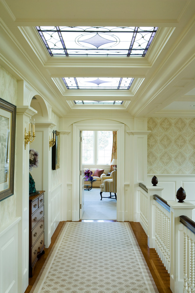 15 Victorian Hallway Interior Designs You'd Love To Have In Your Home