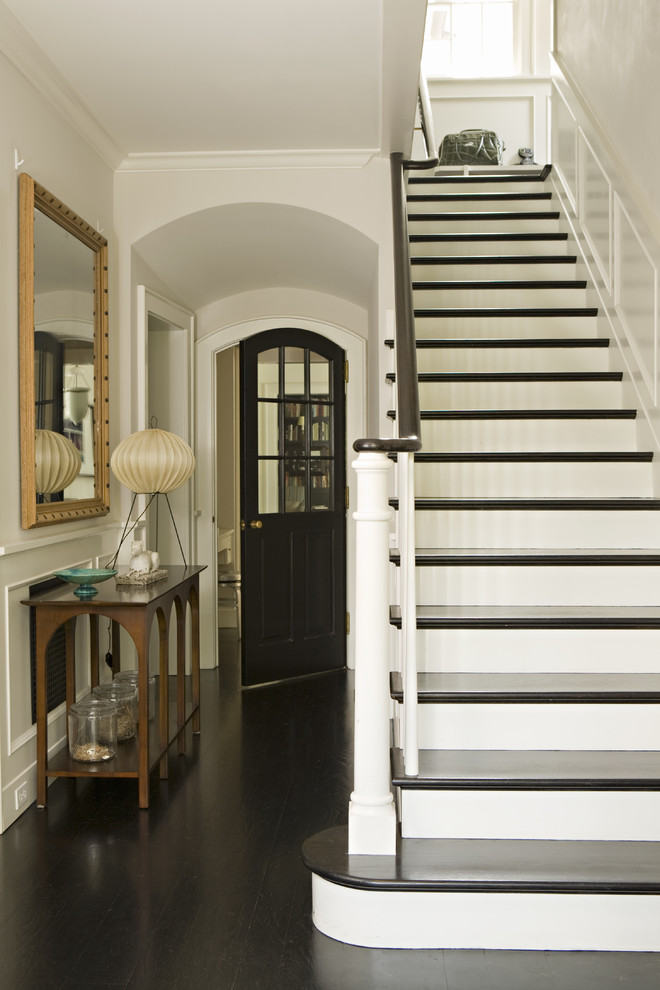 16 Warm & Welcoming Victorian Entry Hall Interiors You Must See