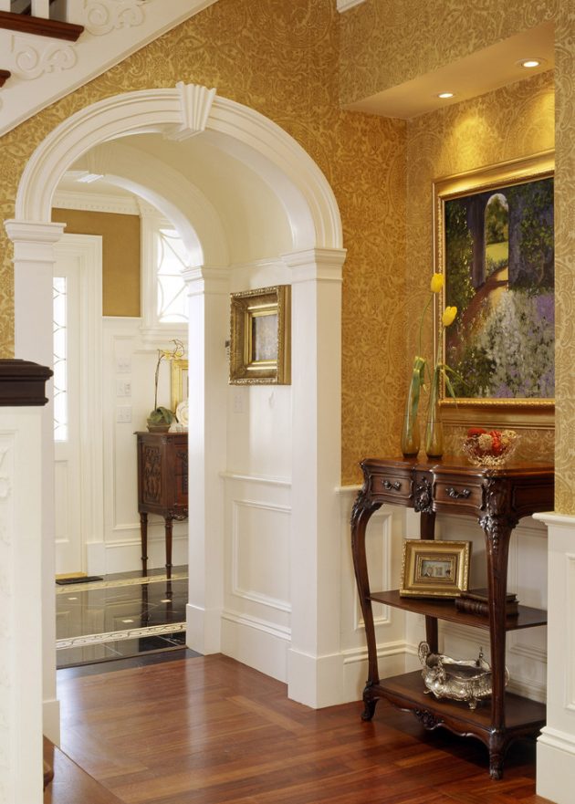 16 Warm & Victorian Entry Hall Interiors You Must See