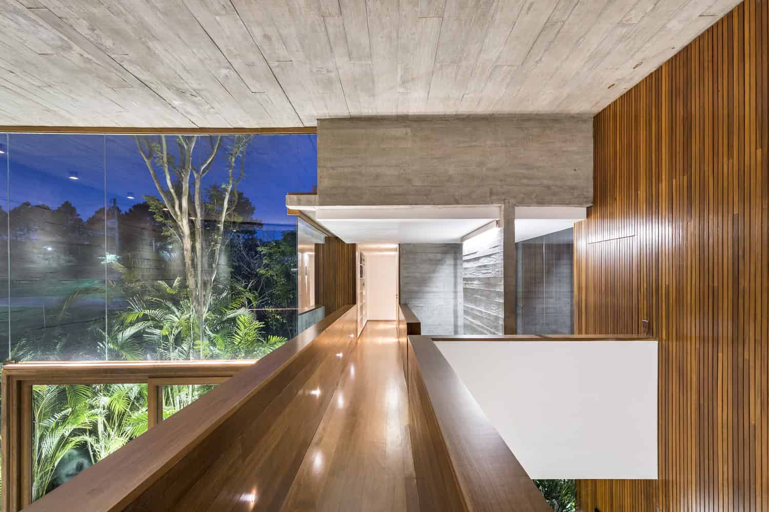 Angular House by Stemmer Rodrigues Arquitetura in Porto Alegre, Brazil Angular House by Stemmer Rodrigues Arquitetura in Porto Alegre, Brazil