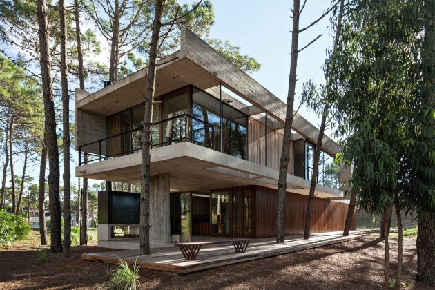 Marino House by ATV Arquitectos in Pinamar, Argentina