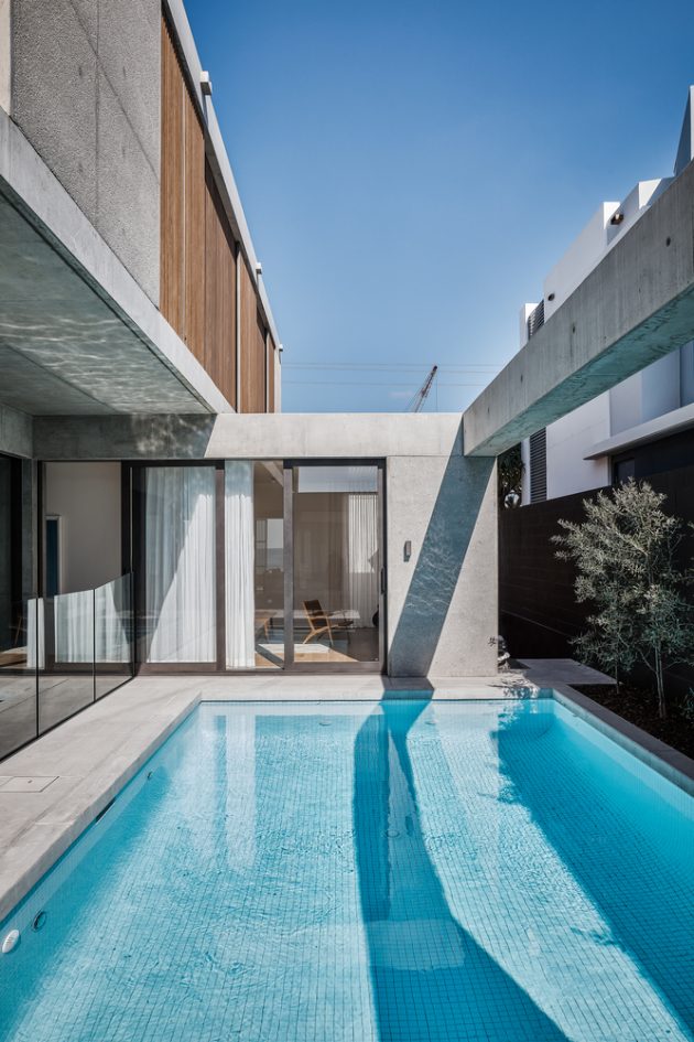 Mermaid Beach Residence by BE Architecture in Queensland, Australia