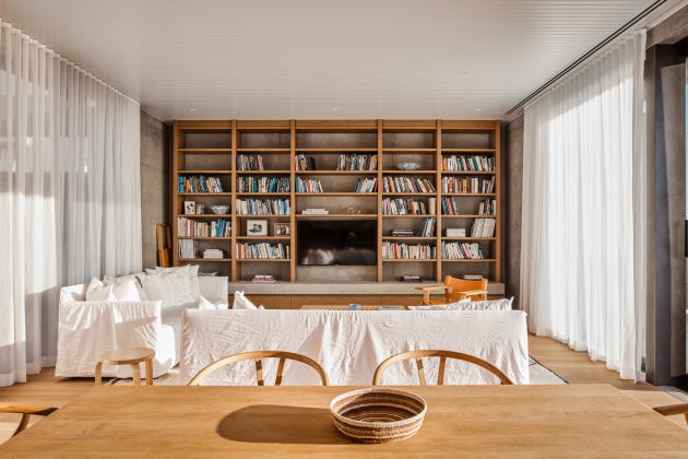 Mermaid Beach Residence by BE Architecture in Queensland, Australia